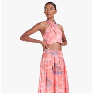 Staud: KAI TOP | RED ISLAND